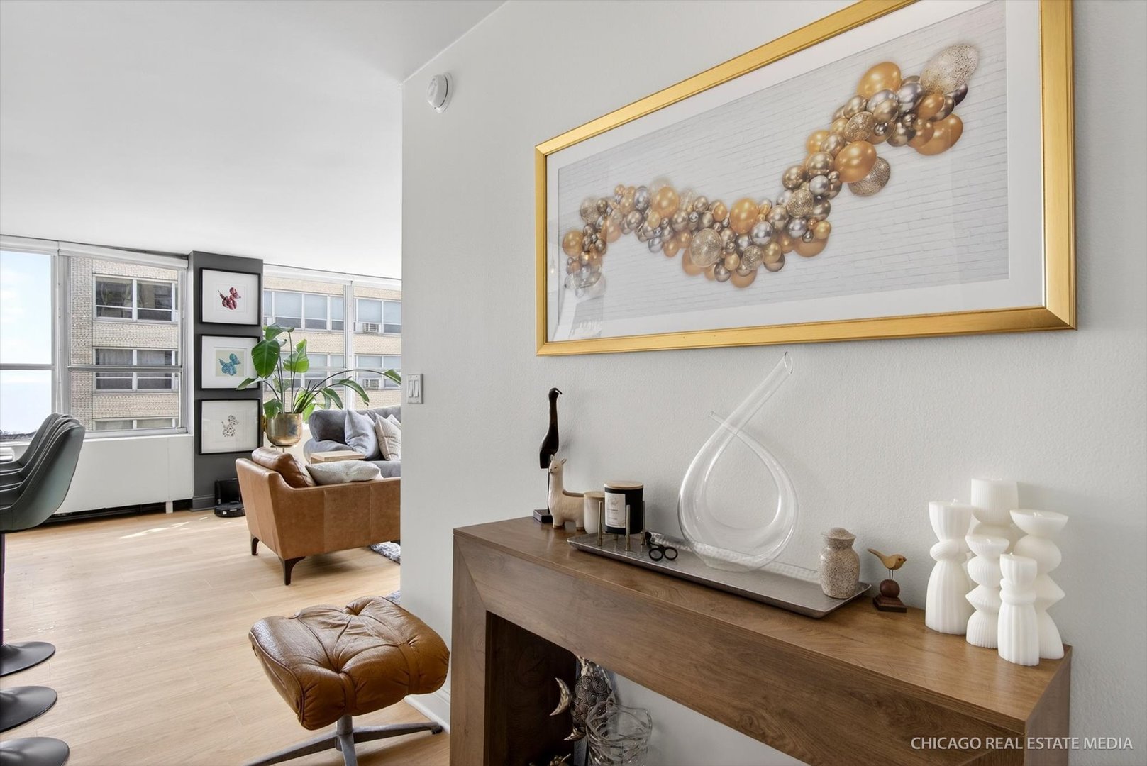 655 W IRVING PARK Road 1101