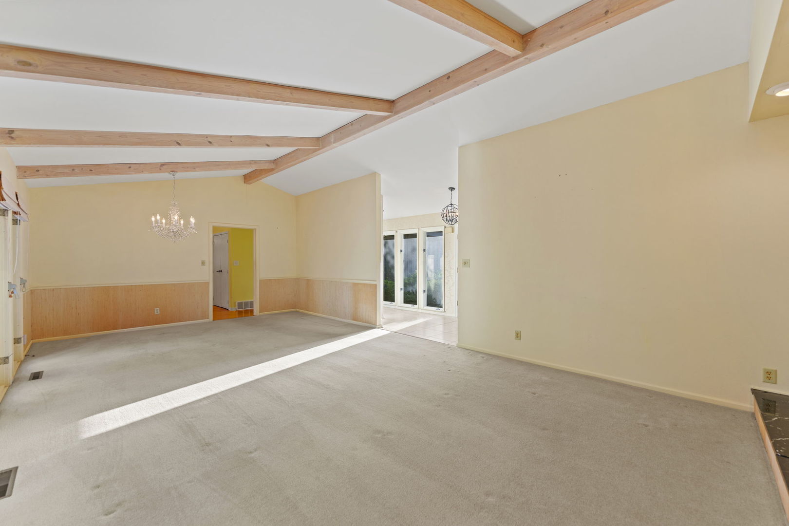 Crystal Lake, Illinois 60014, United States, 3 Bedrooms Bedrooms, ,3 BathroomsBathrooms,Residential,Active,236928