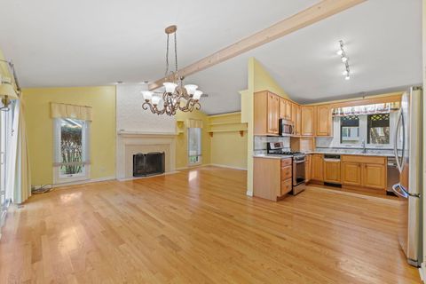 Tiny photo for 704 Saint Andrews Lane, Crystal Lake, IL 60014 (MLS # 12505801)