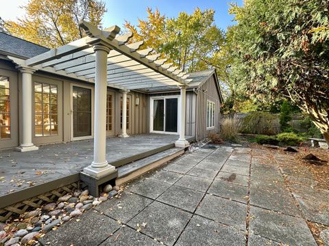 Tiny photo for 704 Saint Andrews Lane, Crystal Lake, IL 60014 (MLS # 12505801)