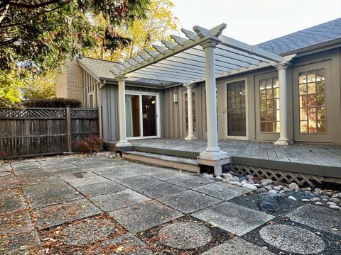 Tiny photo for 704 Saint Andrews Lane, Crystal Lake, IL 60014 (MLS # 12505801)