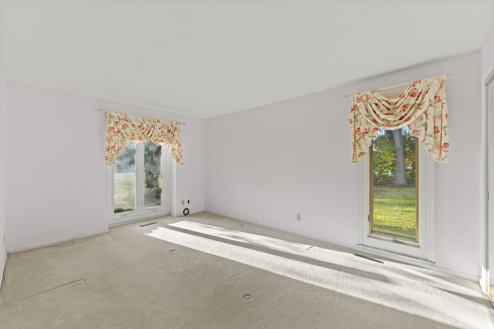 Crystal Lake, Illinois 60014, United States, 3 Bedrooms Bedrooms, ,3 BathroomsBathrooms,Residential,Active,236928