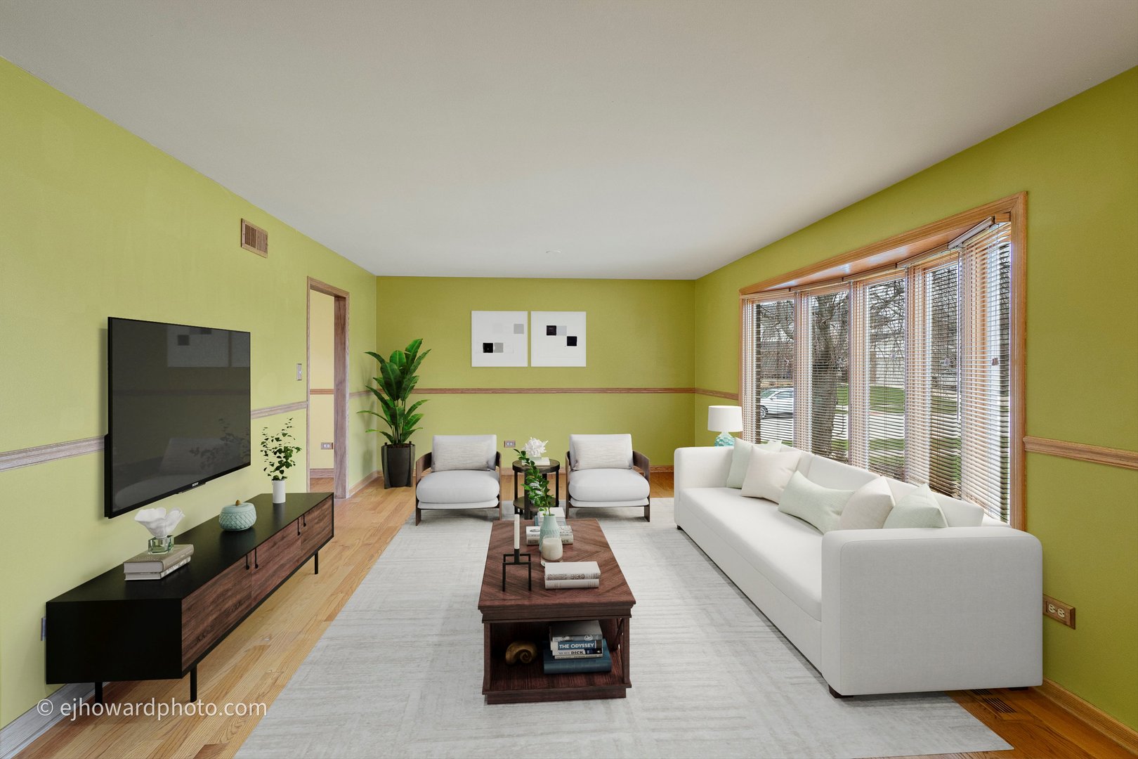 13714 Woodridge Lane