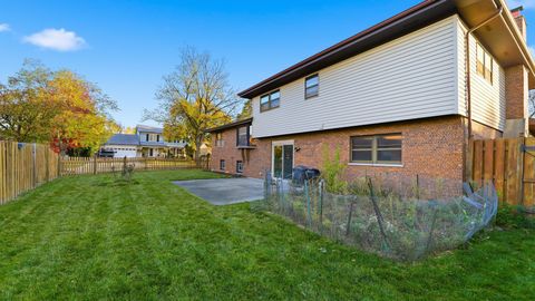 Tiny photo for 7104 Kidwell Road, Downers Grove, IL 60516 (MLS # 12441190)