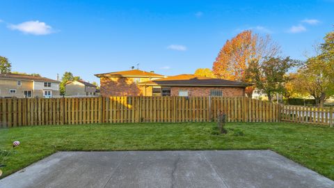 Tiny photo for 7104 Kidwell Road, Downers Grove, IL 60516 (MLS # 12441190)