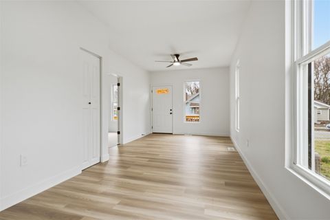 Tiny photo for 1022 W Taylor Street, Bloomington, IL 61701 (MLS # 12607706)