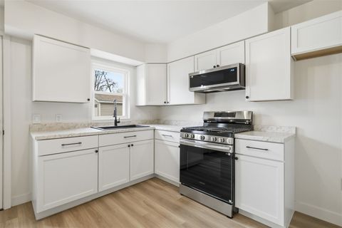 Tiny photo for 1022 W Taylor Street, Bloomington, IL 61701 (MLS # 12607706)