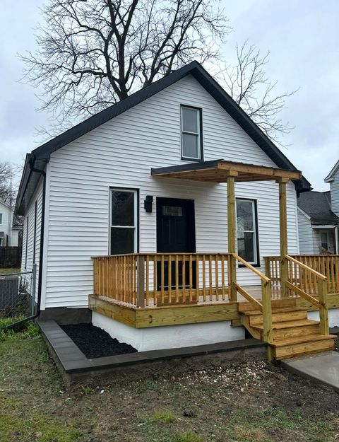 Photo of 1022 W Taylor Street, Bloomington, IL 61701 (MLS # 12607706)