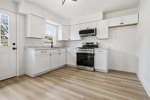 Tiny photo for 1022 W Taylor Street, Bloomington, IL 61701 (MLS # 12607706)