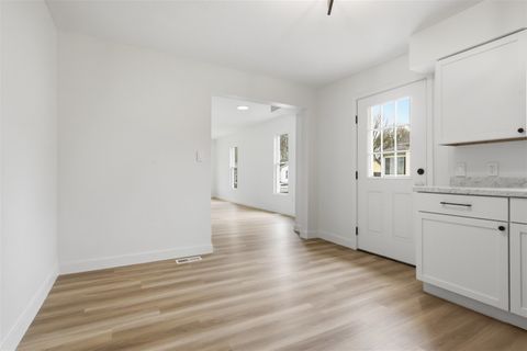 Tiny photo for 1022 W Taylor Street, Bloomington, IL 61701 (MLS # 12607706)