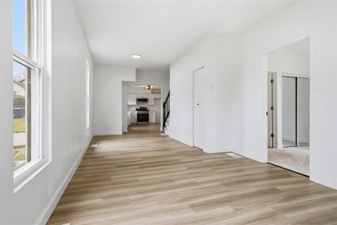 Tiny photo for 1022 W Taylor Street, Bloomington, IL 61701 (MLS # 12607706)