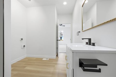 Tiny photo for 1022 W Taylor Street, Bloomington, IL 61701 (MLS # 12607706)