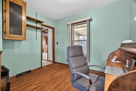 Tiny photo for 806 16th Street, Mendota, IL 61342 (MLS # 12585385)