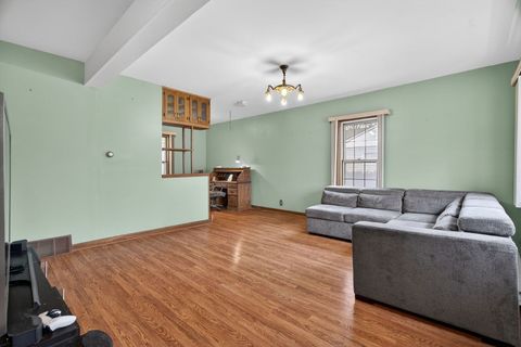 Tiny photo for 806 16th Street, Mendota, IL 61342 (MLS # 12585385)