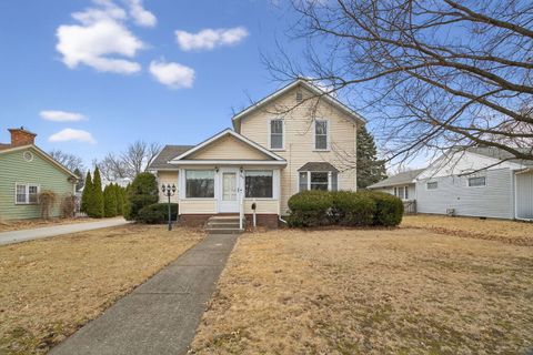 Photo of 806 16th Street, Mendota, IL 61342 (MLS # 12585385)