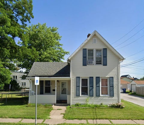 Photo of 1618 W 17th Street, Davenport, IA 52804 (MLS # 12748273)