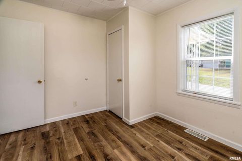 Tiny photo for 491 WELLS Road, Murphysboro, IL 62966 (MLS # EB459634)