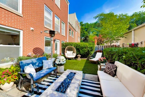 Tiny photo for 701 S Carpenter Street #C, Chicago, IL 60607 (MLS # 12735913)