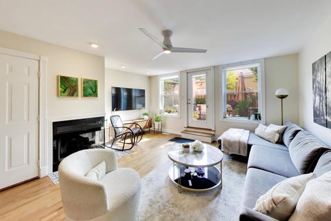 Tiny photo for 701 S Carpenter Street #C, Chicago, IL 60607 (MLS # 12735913)