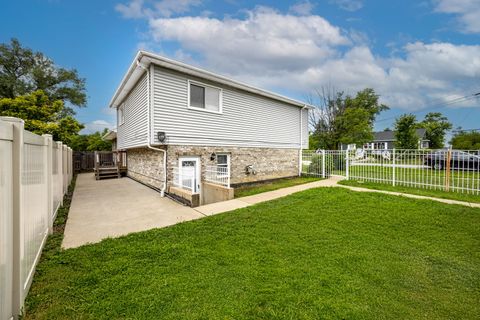 Tiny photo for 15100 Kostner Avenue, Midlothian, IL 60445 (MLS # 12425321)