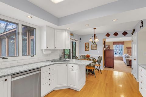 Tiny photo for 530 Mark Lane, Downers Grove, IL 60516 (MLS # 12541197)