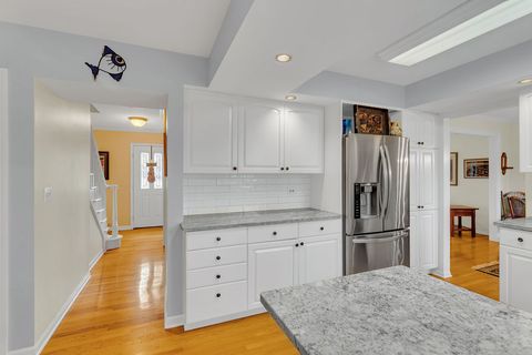 Tiny photo for 530 Mark Lane, Downers Grove, IL 60516 (MLS # 12541197)