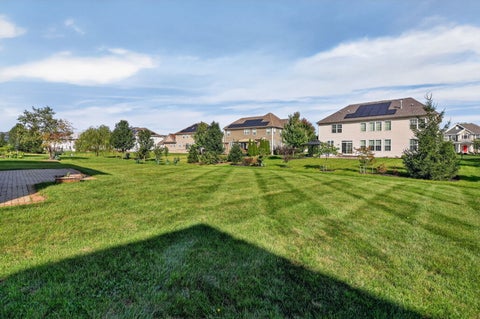 Tiny photo for 18 N Acacia Drive, Hawthorn Woods, IL 60047 (MLS # 12772862)