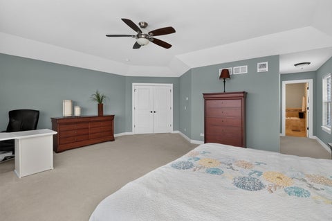 Tiny photo for 18 N Acacia Drive, Hawthorn Woods, IL 60047 (MLS # 12772862)