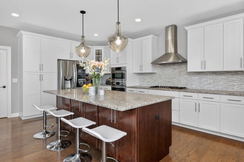 Tiny photo for 18 N Acacia Drive, Hawthorn Woods, IL 60047 (MLS # 12772862)