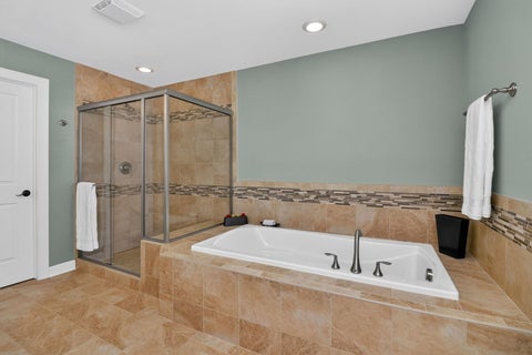 Tiny photo for 18 N Acacia Drive, Hawthorn Woods, IL 60047 (MLS # 12772862)