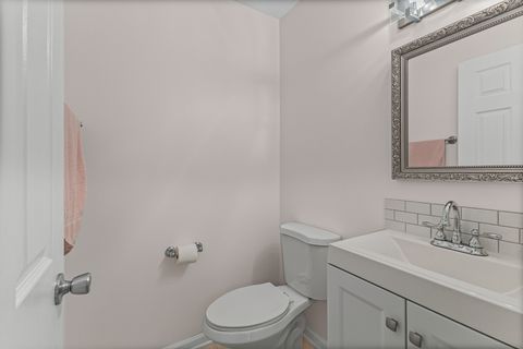 Tiny photo for 2100 Country Club Drive, Woodridge, IL 60517 (MLS # 12489682)