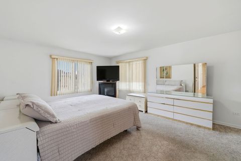 Tiny photo for 6916 W Forest Preserve Drive, Harwood Heights, IL 60706 (MLS # 12681110)