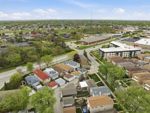 Tiny photo for 6916 W Forest Preserve Drive, Harwood Heights, IL 60706 (MLS # 12681110)