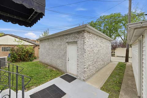 Tiny photo for 6916 W Forest Preserve Drive, Harwood Heights, IL 60706 (MLS # 12681110)