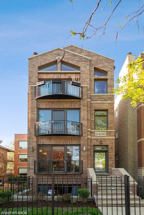 Photo of 2430 W Iowa Street #1, Chicago, IL 60622 (MLS # 12495224)