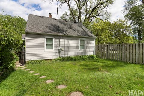 Tiny photo for 428 S Lake Terrace, Mundelein, IL 60060 (MLS # 12649119)