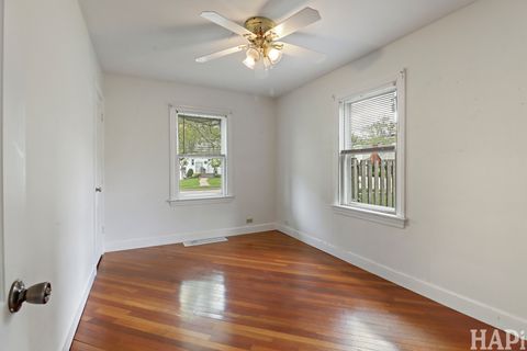 Tiny photo for 428 S Lake Terrace, Mundelein, IL 60060 (MLS # 12649119)