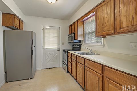 Tiny photo for 428 S Lake Terrace, Mundelein, IL 60060 (MLS # 12649119)