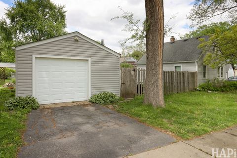 Tiny photo for 428 S Lake Terrace, Mundelein, IL 60060 (MLS # 12649119)