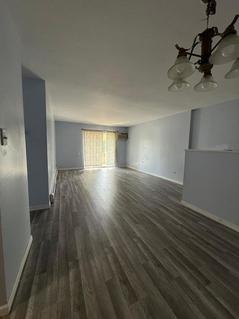 Tiny photo for 1195 Meadow Lane #114, Hoffman Estates, IL 60169 (MLS # 12481528)