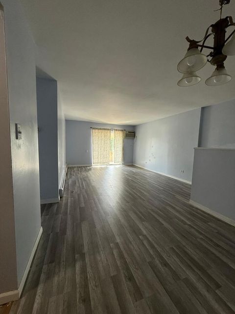 Tiny photo for 1195 Meadow Lane #114, Hoffman Estates, IL 60169 (MLS # 12481528)