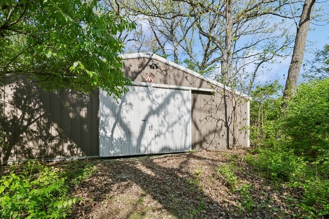 8100 S County Line Road