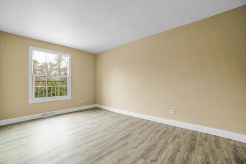 Tiny photo for 1295 Pearl Avenue #D, Glendale Heights, IL 60139 (MLS # 12522070)