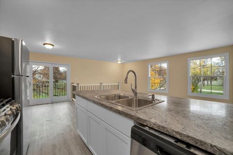 Tiny photo for 1295 Pearl Avenue #D, Glendale Heights, IL 60139 (MLS # 12522070)