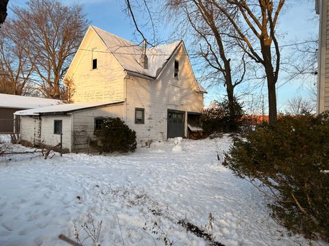 Tiny photo for 319 W Washington Street, Clinton, IL 61727 (MLS # 12528518)