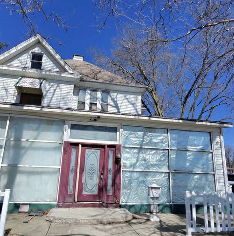 Photo of 319 W Washington Street, Clinton, IL 61727 (MLS # 12528518)