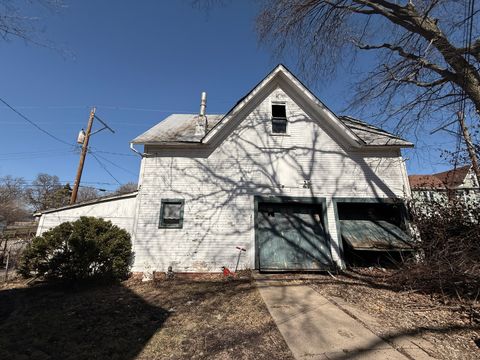 Tiny photo for 319 W Washington Street, Clinton, IL 61727 (MLS # 12528518)