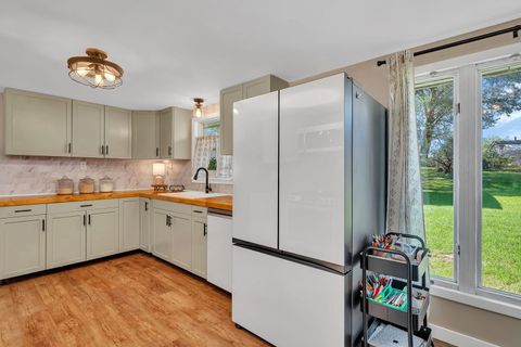 Tiny photo for 2032 Roberts Street, Wilmington, IL 60481 (MLS # 12503180)