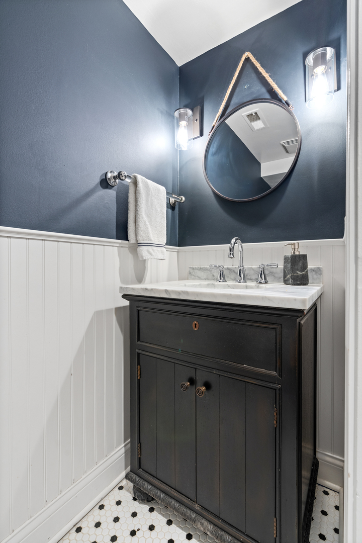 1820 N Dayton Street B