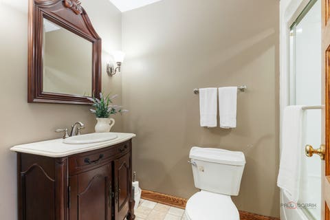 Tiny photo for 39 Wiltshire Drive, Lincolnshire, IL 60069 (MLS # 12718422)